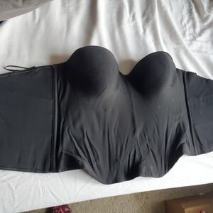 34 C strapless bustier